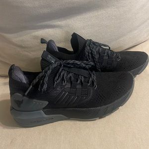 Project Rock shoes very comfortable and in like new condition